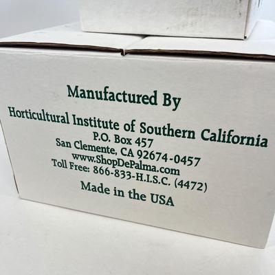 LOT 69: Two-Piece Glass Floral Design Bouquet Builder