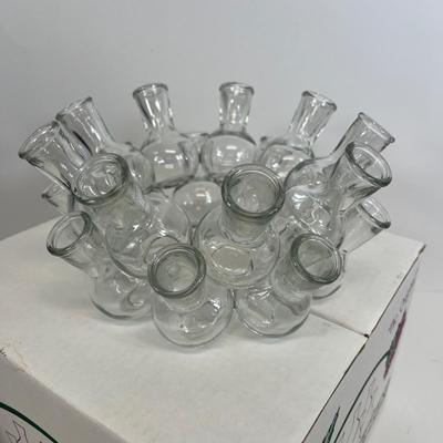 LOT 69: Two-Piece Glass Floral Design Bouquet Builder