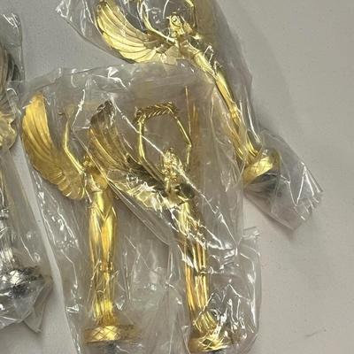 LOT 71: Assorted Trophy Components