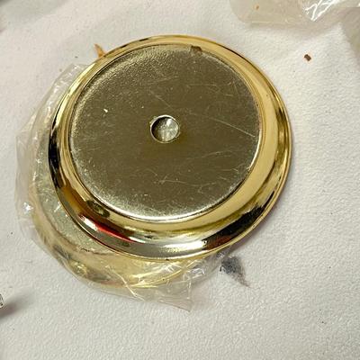 LOT 71: Assorted Trophy Components