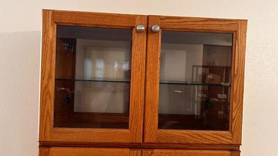 LOVELY 3 PIECE OAK DISPLAY AND STORAGE CABINET THAT OPENS FROM FRONT AND BACK WITH GLASS SHELVES