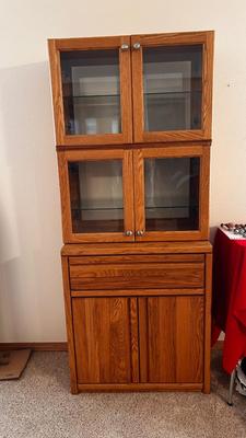 LOVELY 3 PIECE OAK DISPLAY AND STORAGE CABINET THAT OPENS FROM FRONT AND BACK WITH GLASS SHELVES