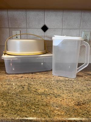 TUPPERWARE TRAVELING CAKE TOTE, SERIAL CONTAINER WITH HANDLE, AND A NICE SIZED RUBBRRMAID CONTAINER
