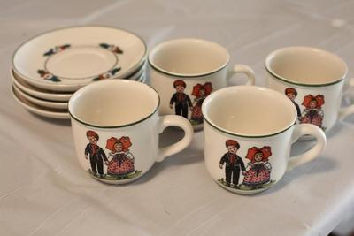 Sale Photo Thumbnail #5: Set of 4 matching vintage mugs and matching saucers