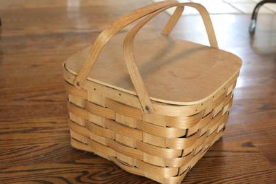 Sale Photo Thumbnail #9: Picnic basket