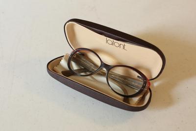 Sale Photo Thumbnail #34: Lafant eyeglasses with case and cleaning cloth