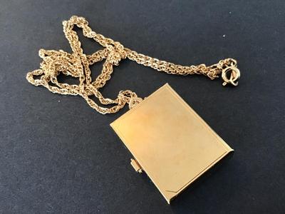 Avon Vintage Locket Necklace. Excellent New