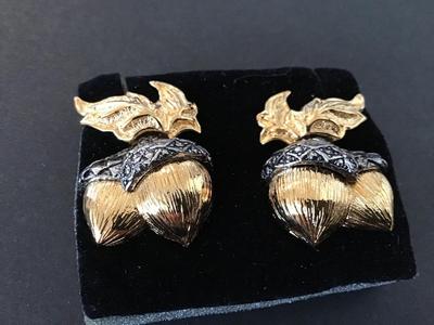 Vintage Avon Earrings. new