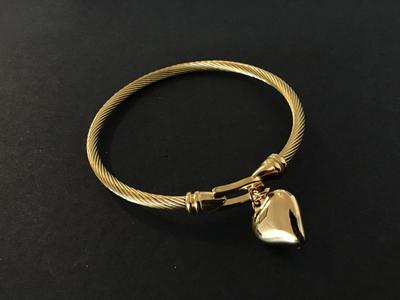 Heart Charm Locking Bracelet