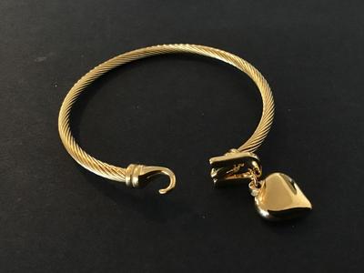 Heart Charm Locking Bracelet