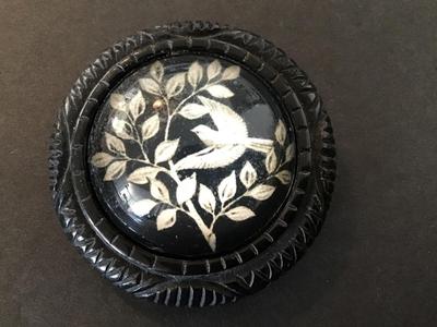 Carved Resign Clear Domed Dove Fig Leaf by Hotcakes