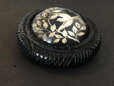 Carved Resign Clear Domed Dove Fig Leaf by Hotcakes