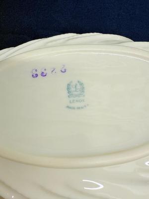 Lenox Acanthus Leaf Bowl in ivory porcelain with 24k gold trim