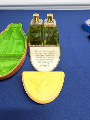 Vintage Avon Wild Country After Shave 3 oz Cologne Duck Decoy Box Set