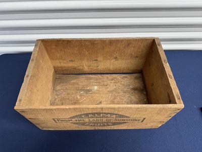Vintage Calpak Wood fruit box