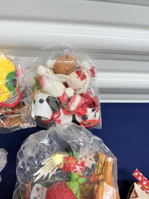 Vintage Holiday ornaments & decorations Lot 1