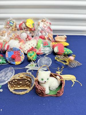 Vintage Holiday ornaments & decorations Lot 1