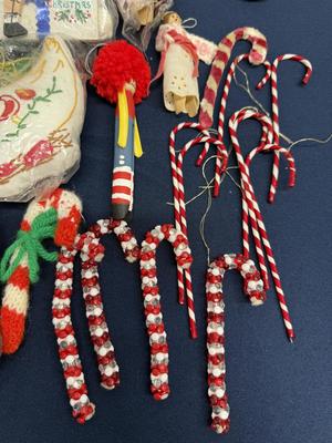 Vintage Christmas Ornaments & Decorations - Lot 4