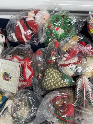 Vintage Christmas Ornaments & Decorations - Lot 4