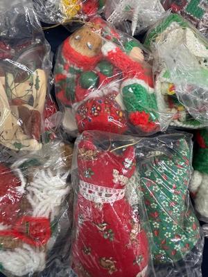 Vintage Christmas Ornaments & Decorations - Lot 4