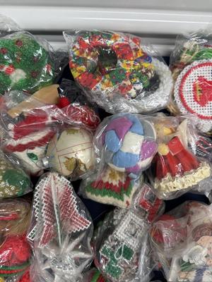 Vintage Christmas Ornaments & Decorations - Lot 4