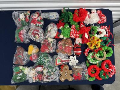 Vintage Christmas Ornaments & Decorations - Lot 5
