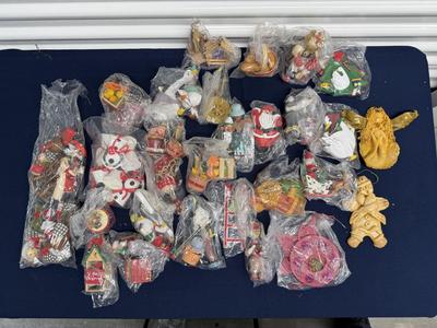 Vintage Christmas ornaments & decorations - Lot 6