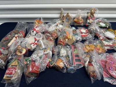 Vintage Christmas ornaments & decorations - Lot 6