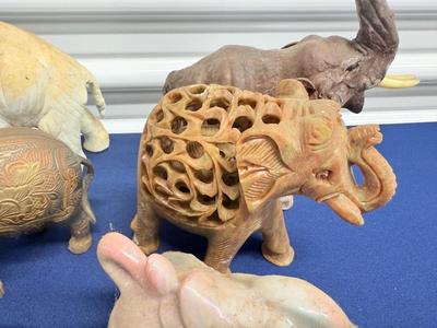 Mixed Elephant figurines - Lot 1