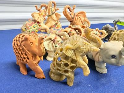Elephant figurines - Lot 3