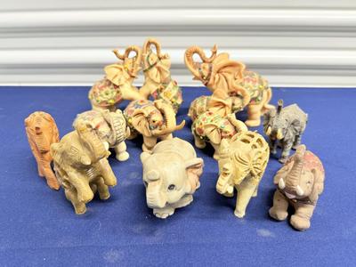 Elephant figurines - Lot 3