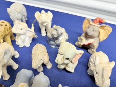 Elephant figurines - Lot 4