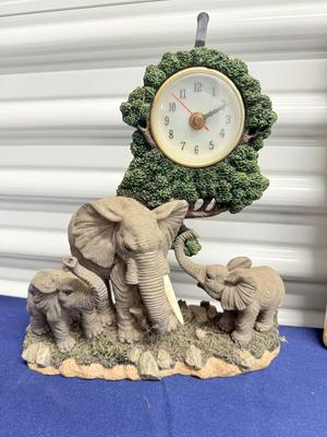 Elephant Decor - Lot 6