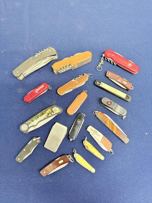 Pocket knife lot