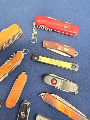 Pocket knife lot