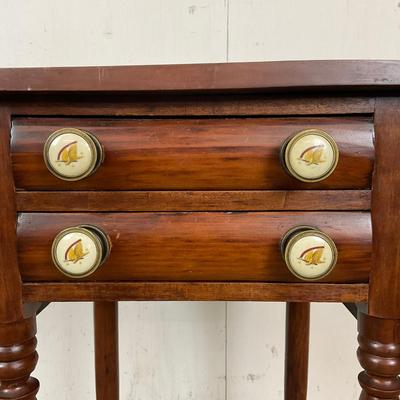 632 Antique Mahogany Drop-Leaf Table With Two Drop Leaf Two Drawers