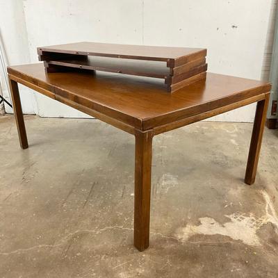 648 MCM Oak Dining Table With Two Leafs