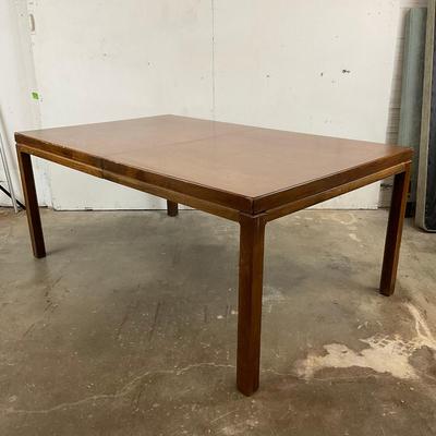 648 MCM Oak Dining Table With Two Leafs