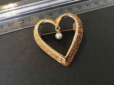 Vintage Heart Brooch