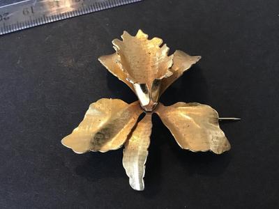 Gold Tone Vintage Brooch