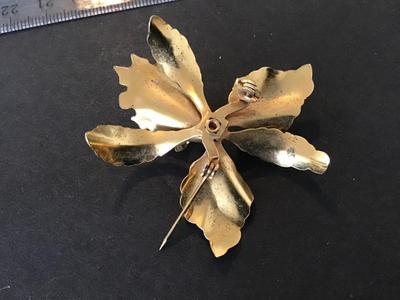 Gold Tone Vintage Brooch