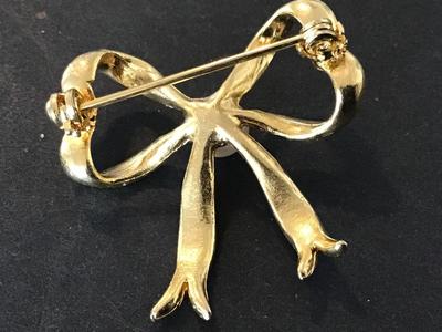 Vintage Bow Brooch