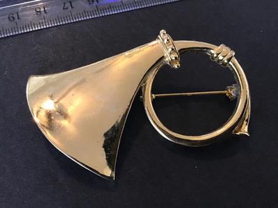 Large Vintage Musical Brooch