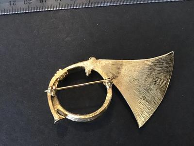 Large Vintage Musical Brooch