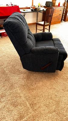 DUAL MASSAGING RECLINER