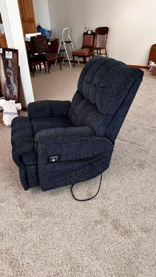 DUAL MASSAGING RECLINER