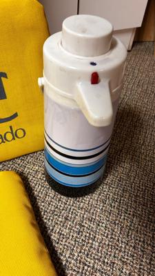 UNIVERSITY OF NORTHERN COLORADO BLEACHER CUSHIONS TRAVEL BAG, ALADDIN SOFT SIDE COOLER AND DRINK DISPENSER