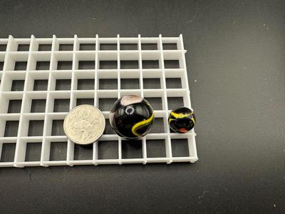 BOULDERS AND MATCHING SMALLER MABLES