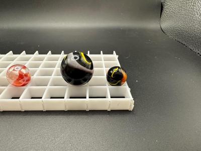 BOULDERS AND MATCHING SMALLER MABLES