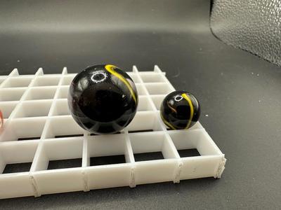 BOULDERS AND MATCHING SMALLER MABLES